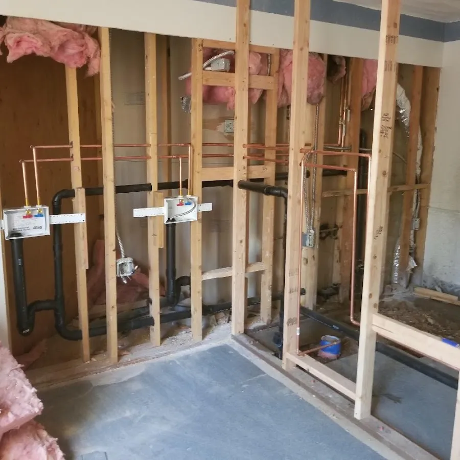 Copper pipe rough-in and plumbing installation in Lakeland South